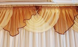 Ламбрекены в зал 2018 (150 красивых фото дизайна интерьеров)
